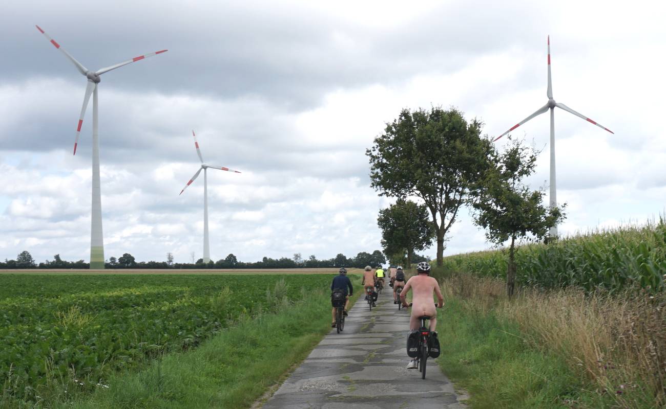 Faire du vélo sous les éoliennes est normal à Münsterland